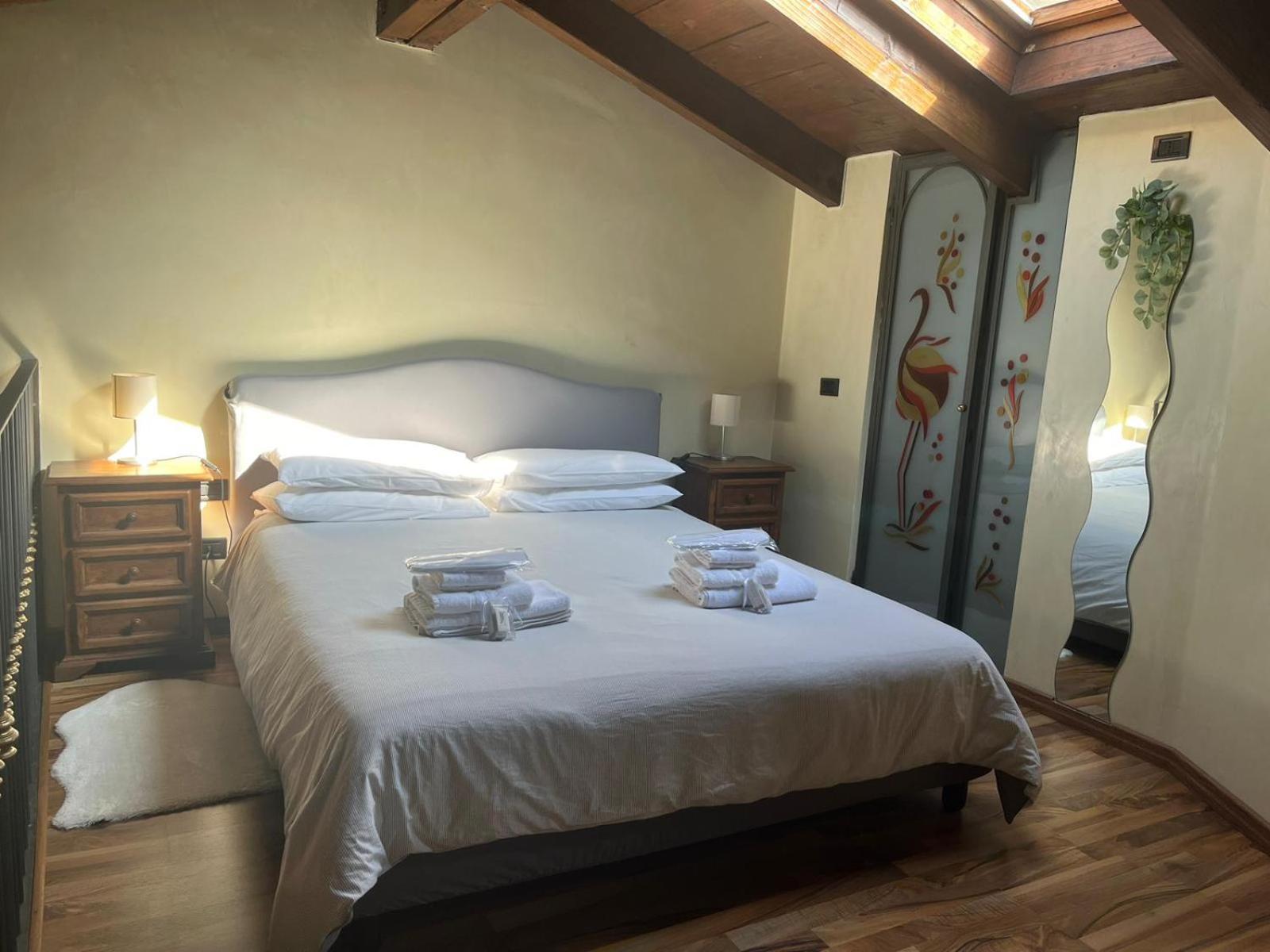 Bilocale Dafne Abbadesse Guest House Мілан Екстер'єр фото